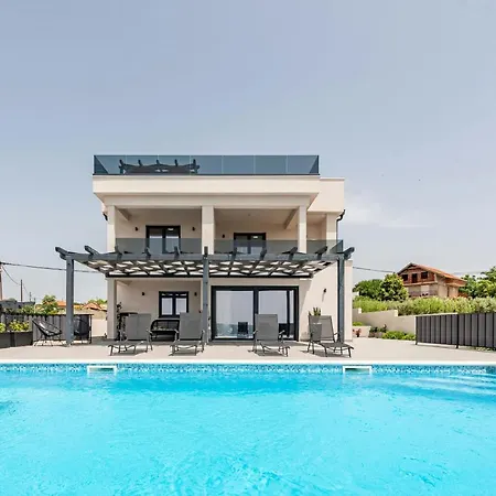 Katarina Zadarvillas Villa *