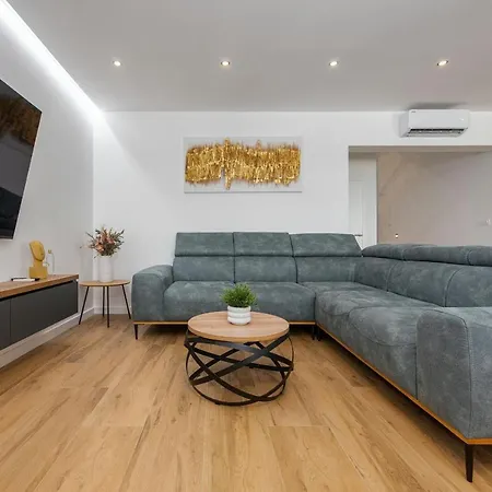 Katarina Zadarvillas Villa *