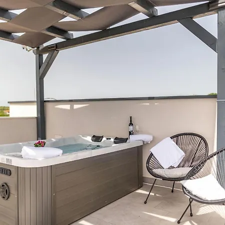 Katarina Zadarvillas