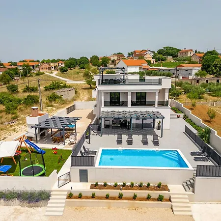 Katarina Zadarvillas Villa