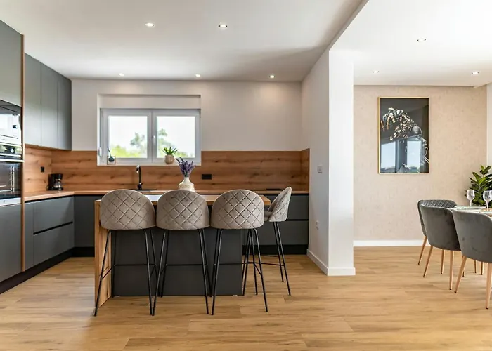 Katarina Zadarvillas Вилла