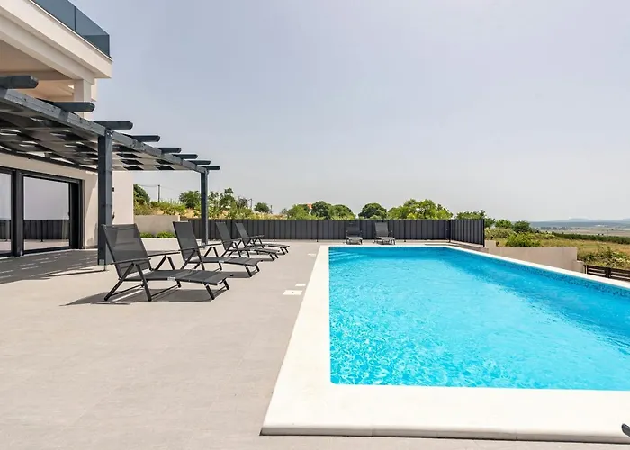 Katarina Zadarvillas